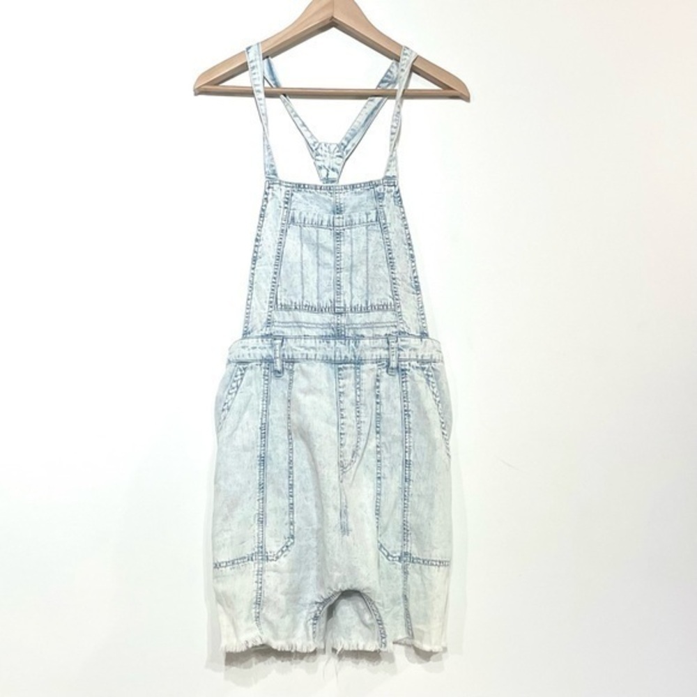 Free People Baggy Shortalls XS Acid Wash Denim Blue Cutoff Chambray NWT